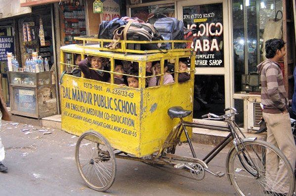 Varázslatos iskola busz
