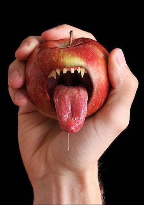valaki egy finom almát